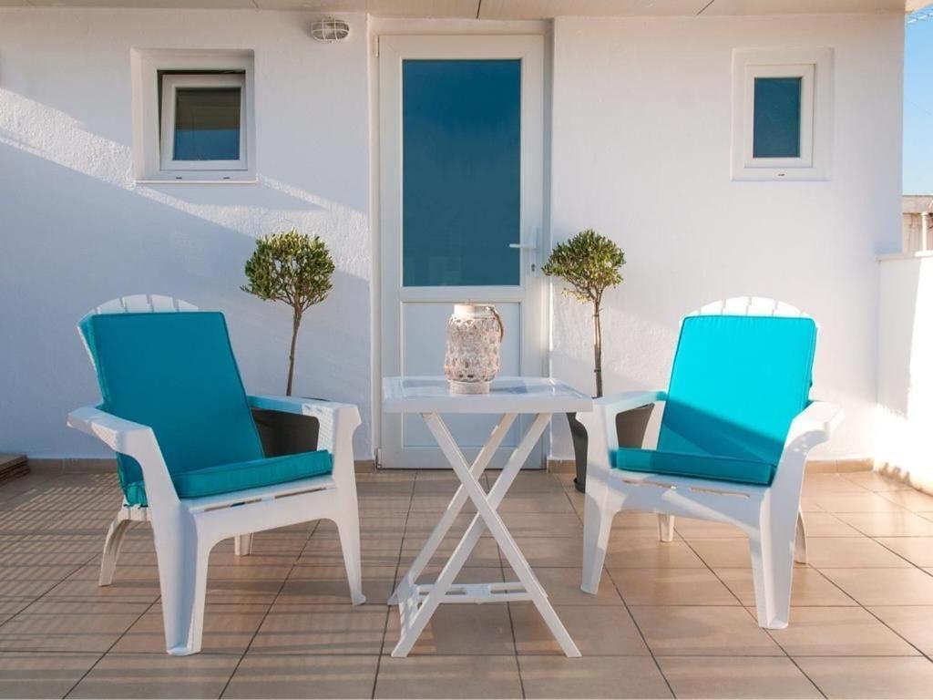 Konstantinou Apartment - Smart & Roof Top Terrace Атина Екстериор снимка