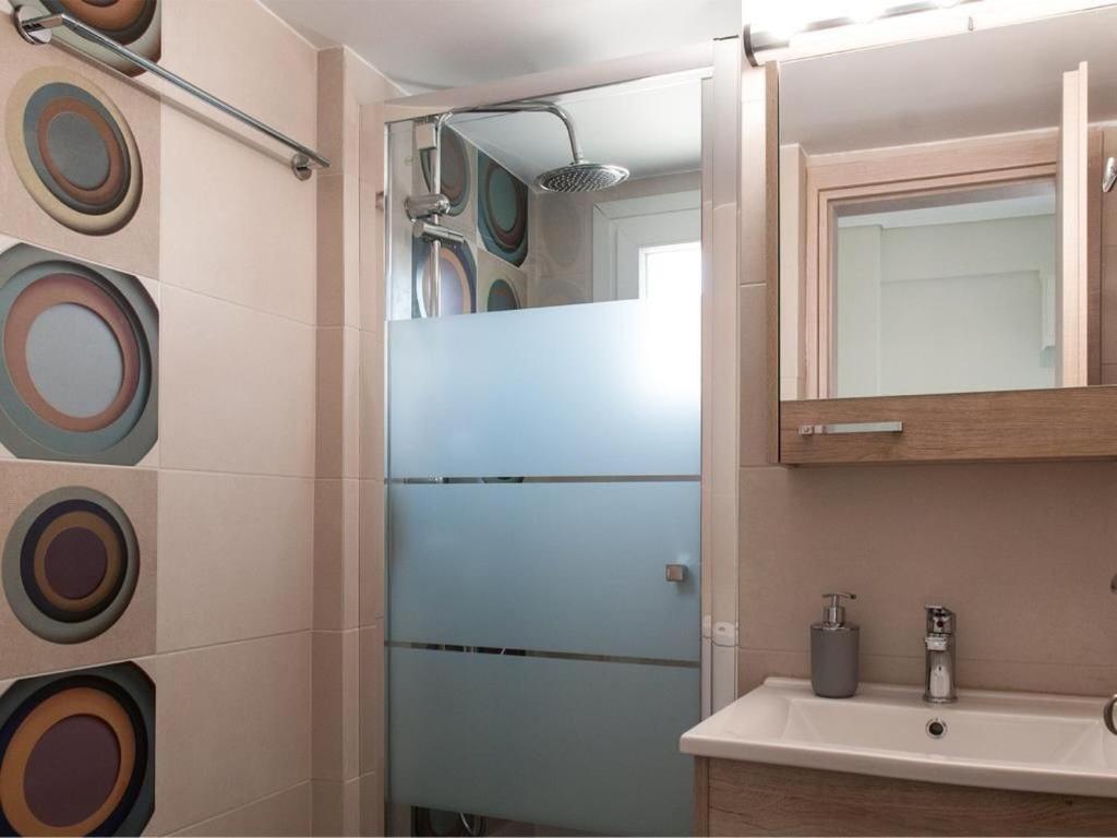 Konstantinou Apartment - Smart & Roof Top Terrace Атина Екстериор снимка